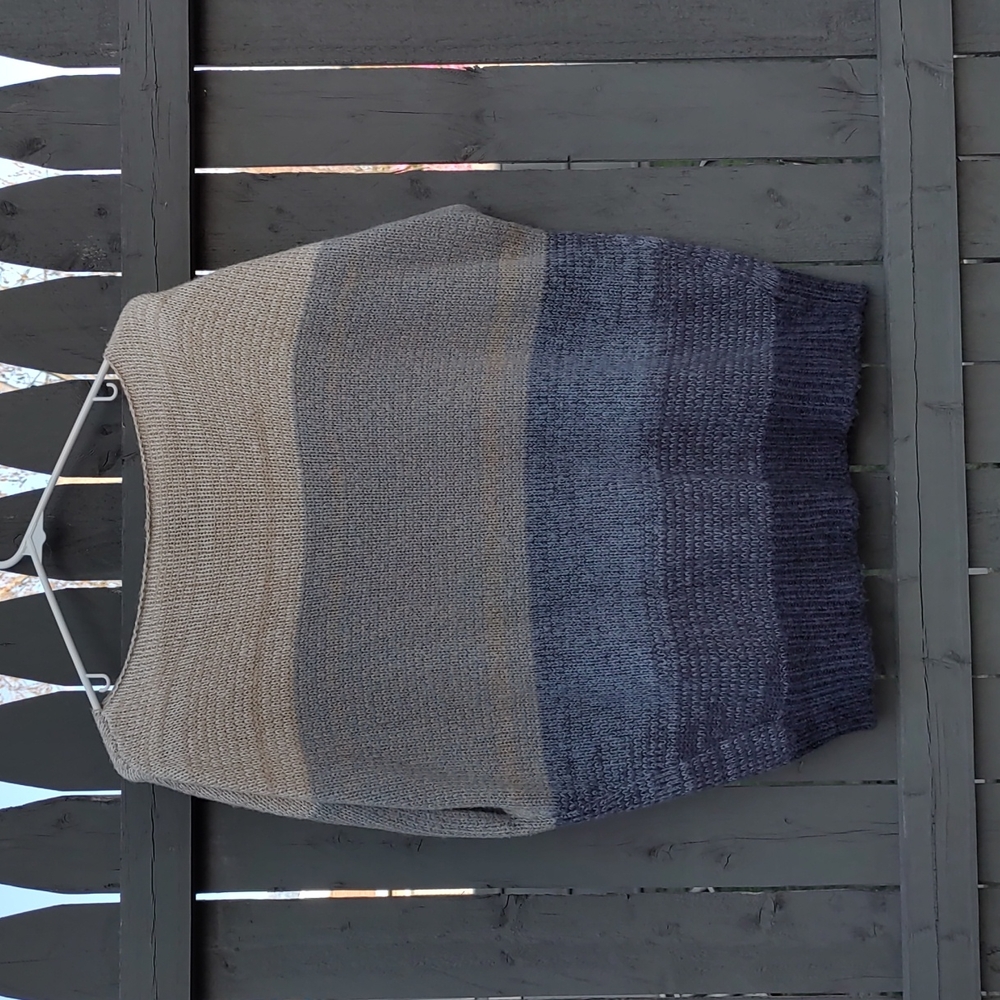Short sleeve multi color sweater